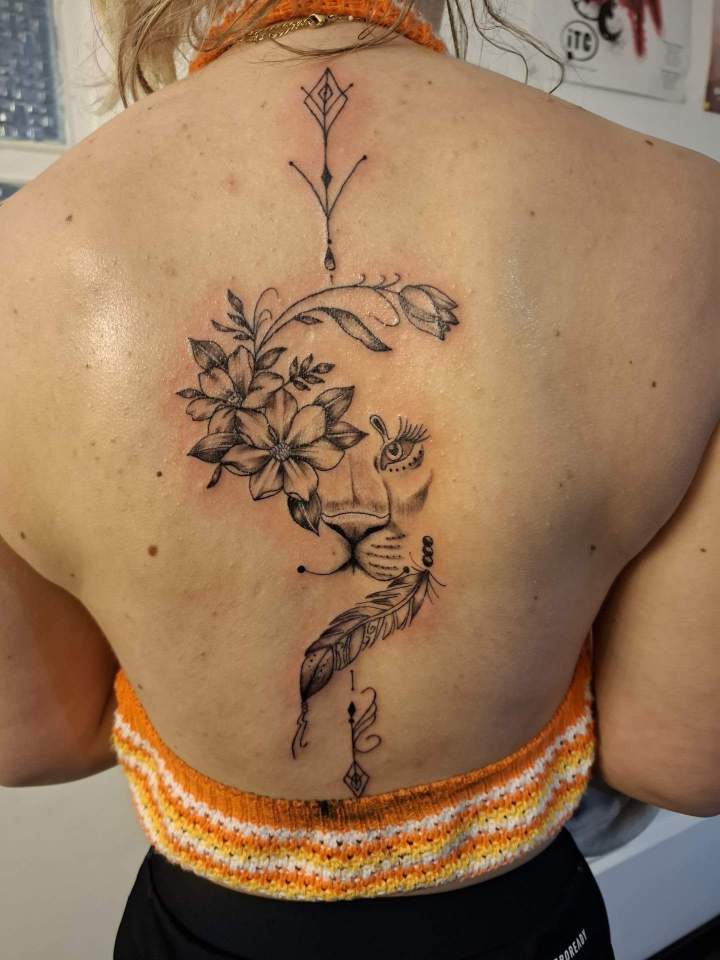 Embellissement de tatouage Louviers