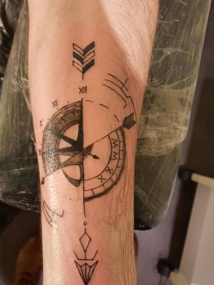 Révision artistique de tatouage Louviers