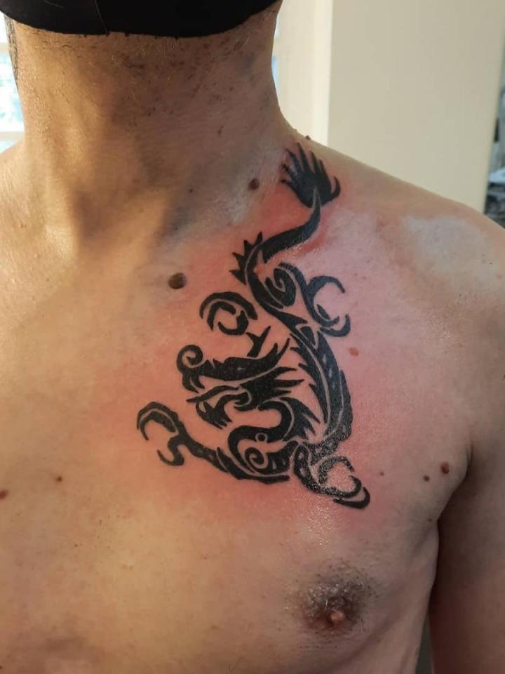 Embellissement de tatouage Louviers