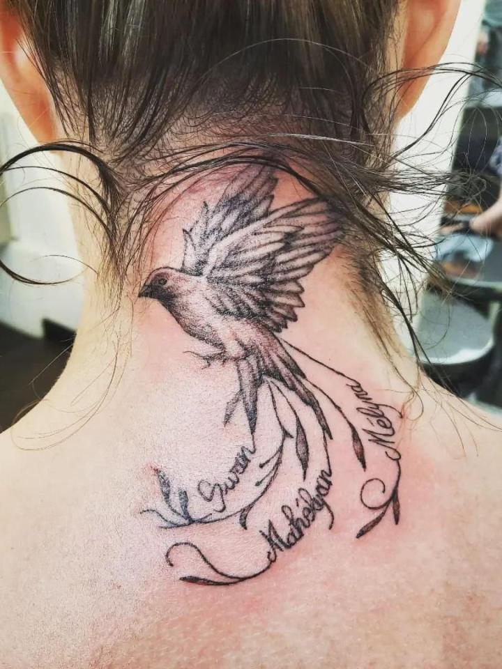 Embellissement de tatouage Louviers