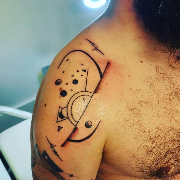 Révision artistique de tatouage Louviers